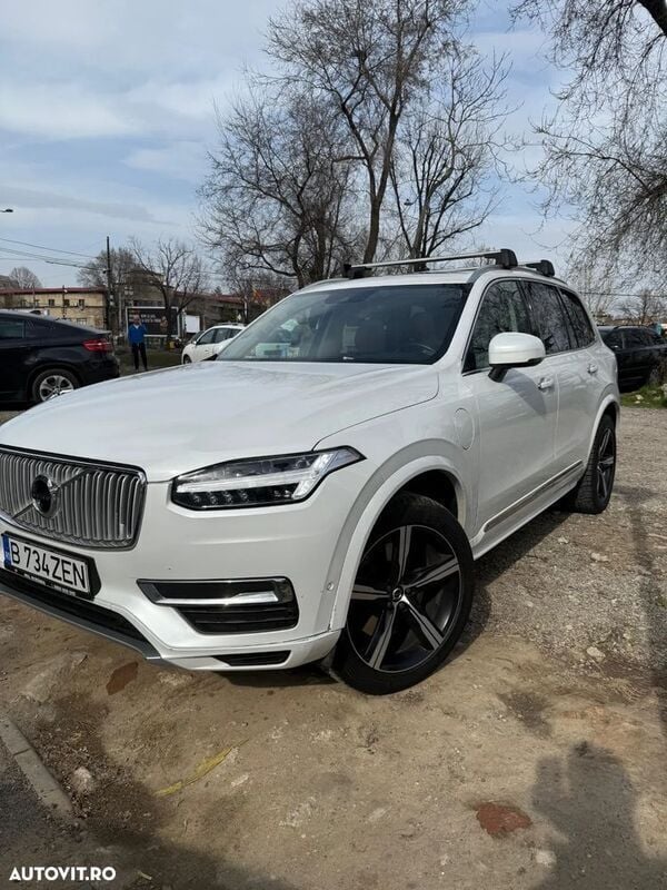 Alb Utilizat 2019 Volvo XC90 SUV | 34.900 EUR (Preț bun) - Imagine 1/4