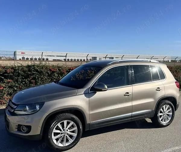 Bej Utilizat 2016 VW Tiguan SUV | 11.650 EUR (Preț bun) - Imagine 1/4