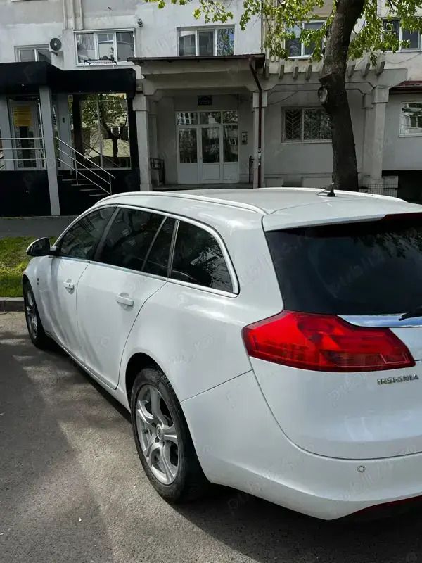 Utilizat 2012 Opel Insignia Break | 4.800 EUR (Preț OK) - Imagine 1/4