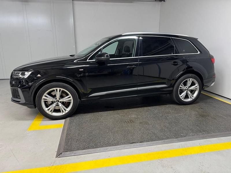 Second-hand Audi Q7 S-Line 340 CP (250 kW) 2021 Negru  metalic SUV