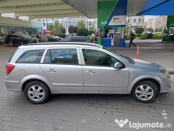 Gri Utilizat 2005 Opel Astra Break | 1.100 EUR (Preț bun) - Imagine 1/4