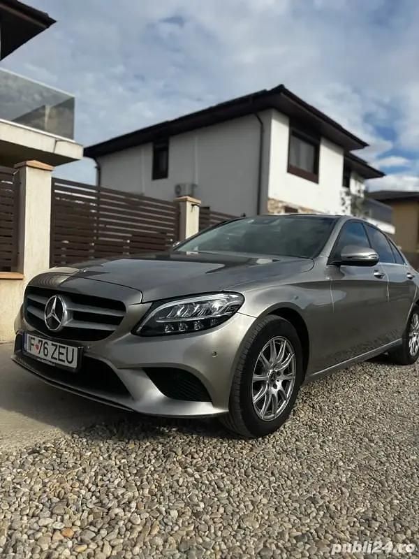 Utilizat 2019 Mercedes A220 Berlinǎ | 18.500 EUR - Imagine 1/4