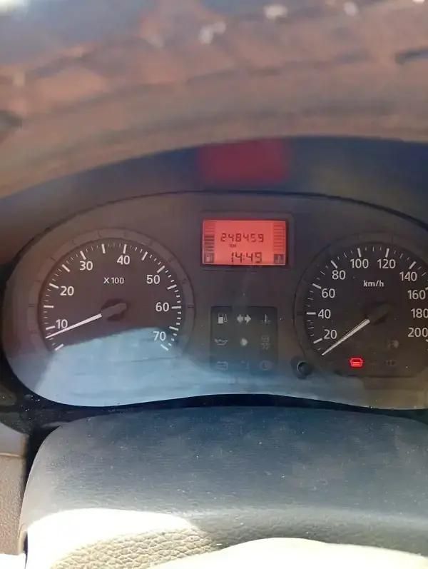 Utilizat 2008 Dacia Logan Berlinǎ | 1.300 EUR (Super Preț) - Imagine 1/4