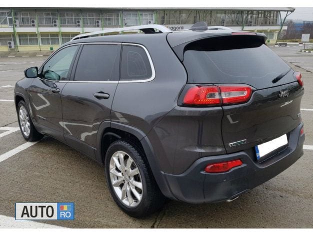 Second-hand Jeep Cherokee 140 CP (102 kW) 2015 Gri SUV