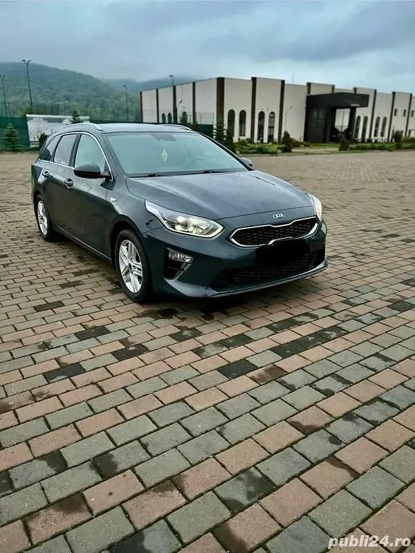 Second-hand Kia Ceed 101 CP (74 kW) 2020 Gri Hatchback
