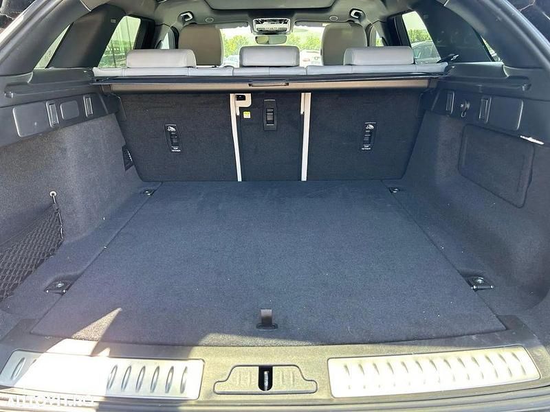 Second-hand Land Rover Range Rover Velar R-Dynamic 300 CP (220 kW) 2024 Culoarenegru SUV