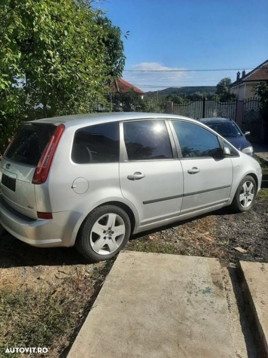 Second-hand Ford C-MAX Style 90 CP (66 kW) 2008 Argint Monovolum