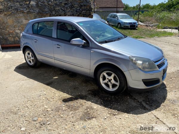 Second-hand Opel Astra Edition 90 CP (66 kW) 2006 Gri Berlinǎ