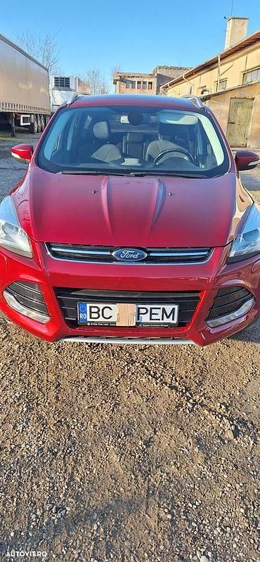 Second-hand Ford Kuga Titanium 150 CP (110 kW) 2015 Culoarerosu SUV