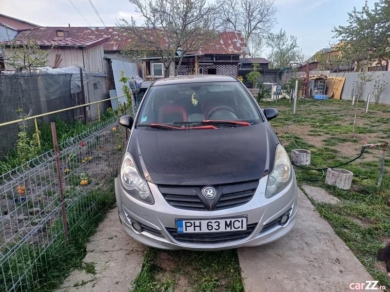 Negru Utilizat 2008 Opel Corsa Coupe | 2.000 EUR (Preț OK) - Imagine 1/4