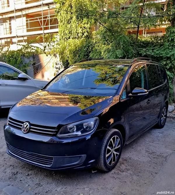Utilizat 2011 VW Touran Monovolum | 4.400 EUR (Preț bun) - Imagine 1/4