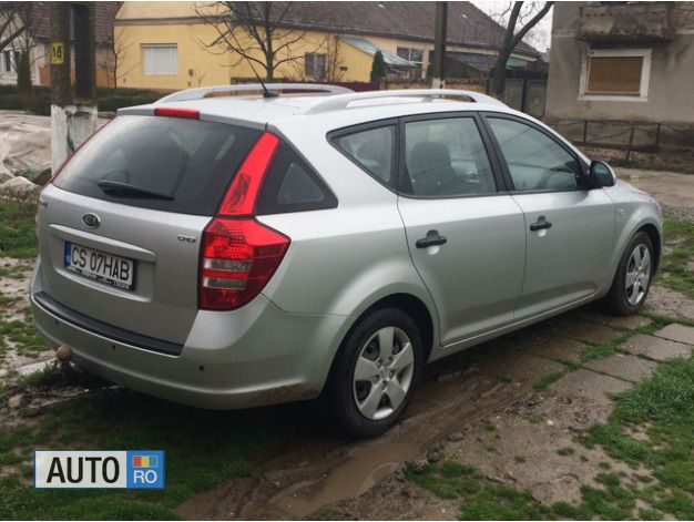 Second-hand Kia Ceed 115 CP (84 kW) 2008 Argintiu Hatchback