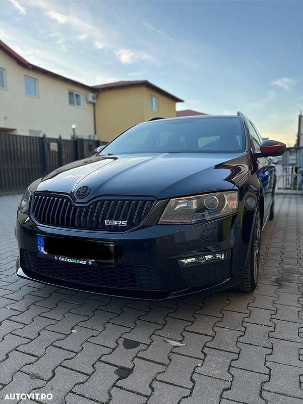 Culoarenegru Utilizat 2016 Skoda Octavia RS Break | 10.500 EUR (Preț OK) - Imagine 1/4