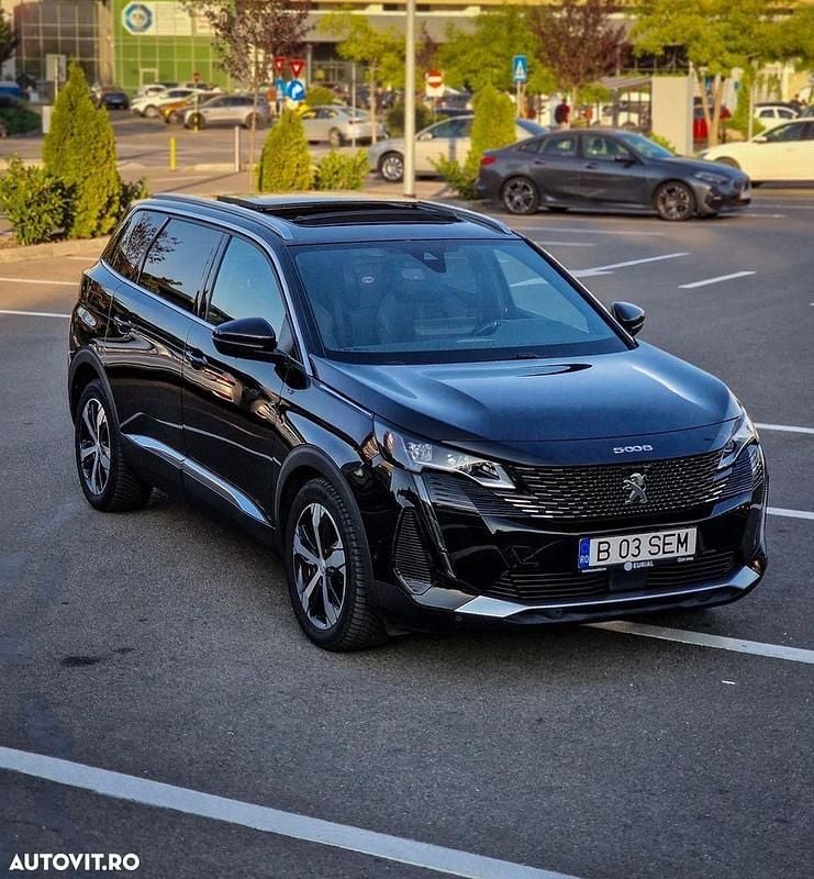 Culoarenegru Utilizat 2022 Peugeot 5008 GT Monovolum | 33.500 EUR - Imagine 1/4