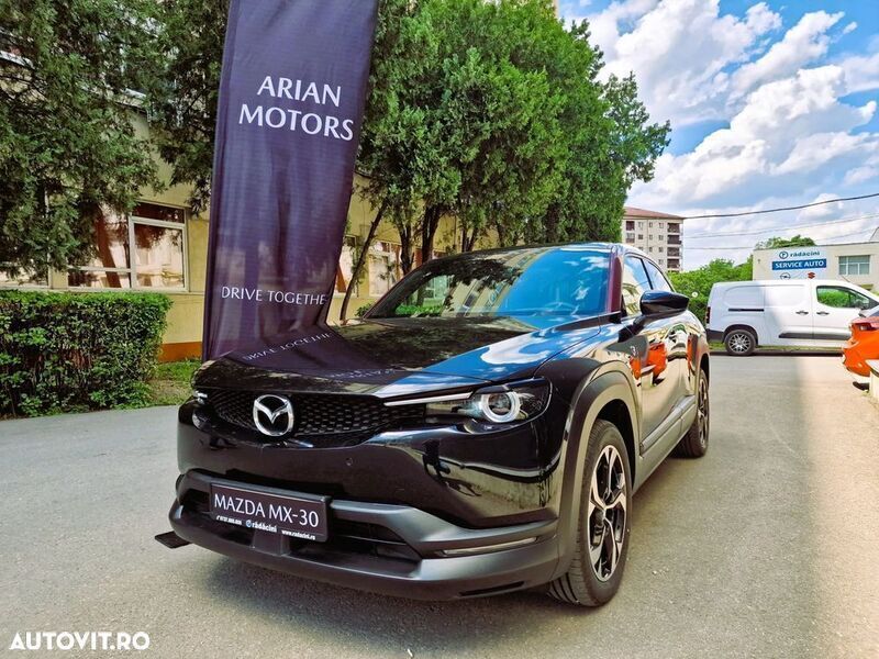 Negru Nouă 2024 Mazda MX30 Edition SUV | 39.148 EUR - Imagine 1/4