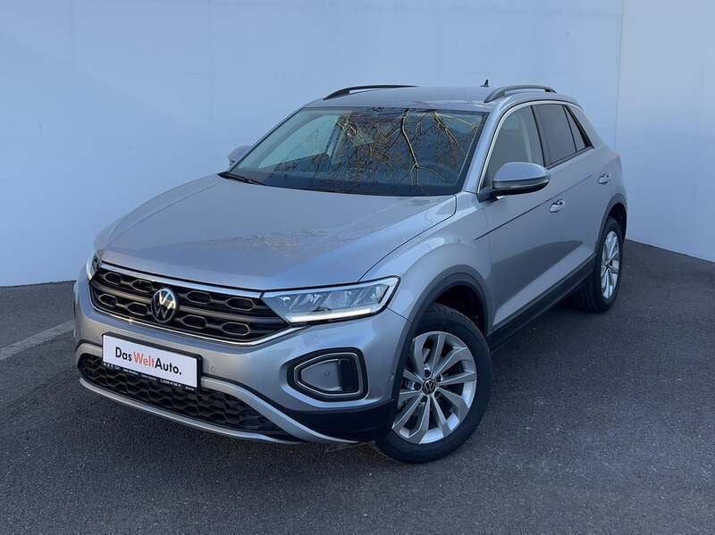 Gri deschis metalic Utilizat 2024 VW T-Roc Advance SUV | 24.500 EUR (Preț OK) - Imagine 1/4