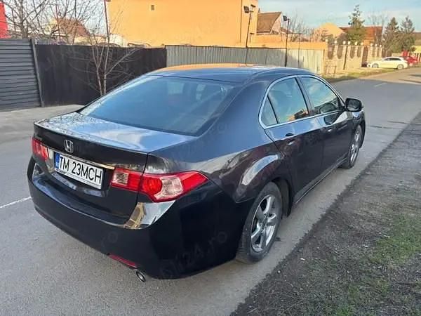 Second-hand Honda Accord 156 CP (114 kW) 2012 Berlinǎ