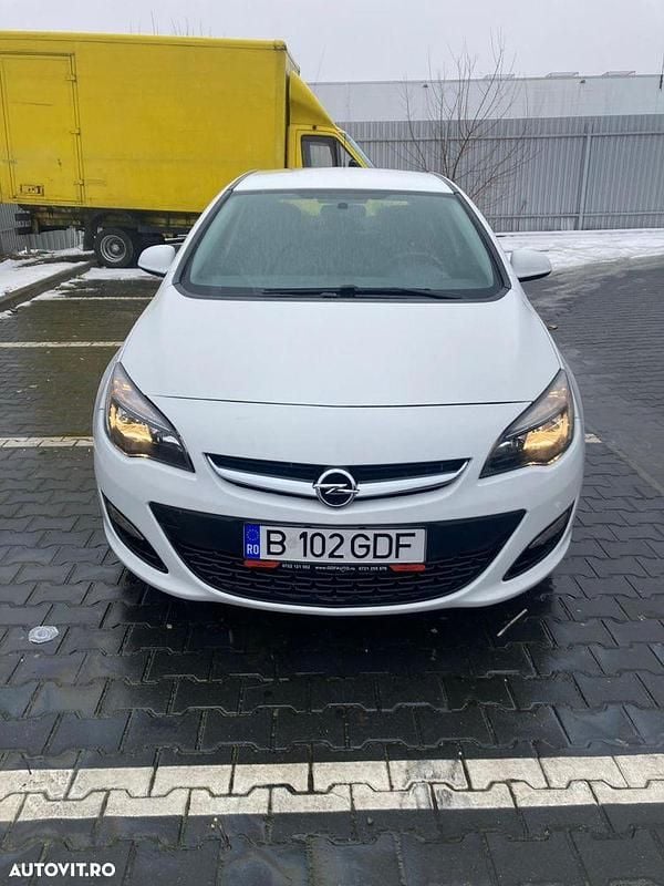 Second-hand Opel Astra drive 115 CP (84 kW) 2016 Culoarealb Berlinǎ