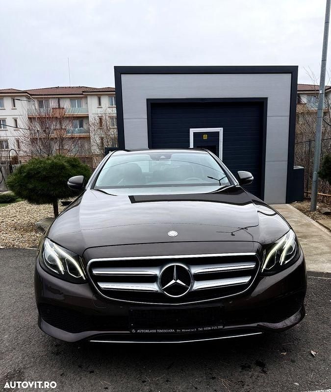 Second-hand Mercedes E200 184 CP (135 kW) 2016 Culoaremaro Berlinǎ