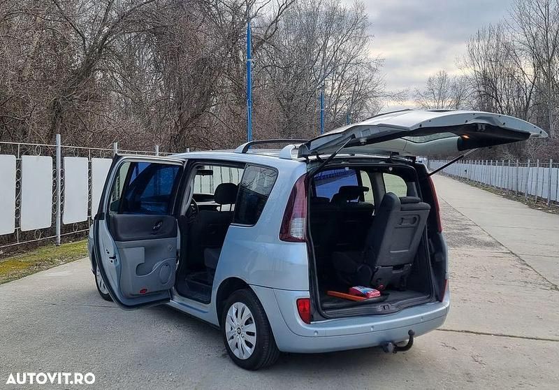 Second-hand Renault Grand Espace Expression 130 CP (95 kW) 2008 Culoarealbastru Monovolum