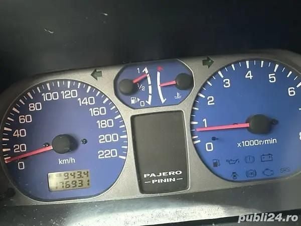 Utilizat 2003 Mitsubishi Pajero SUV | 3.500 EUR - Imagine 1/4