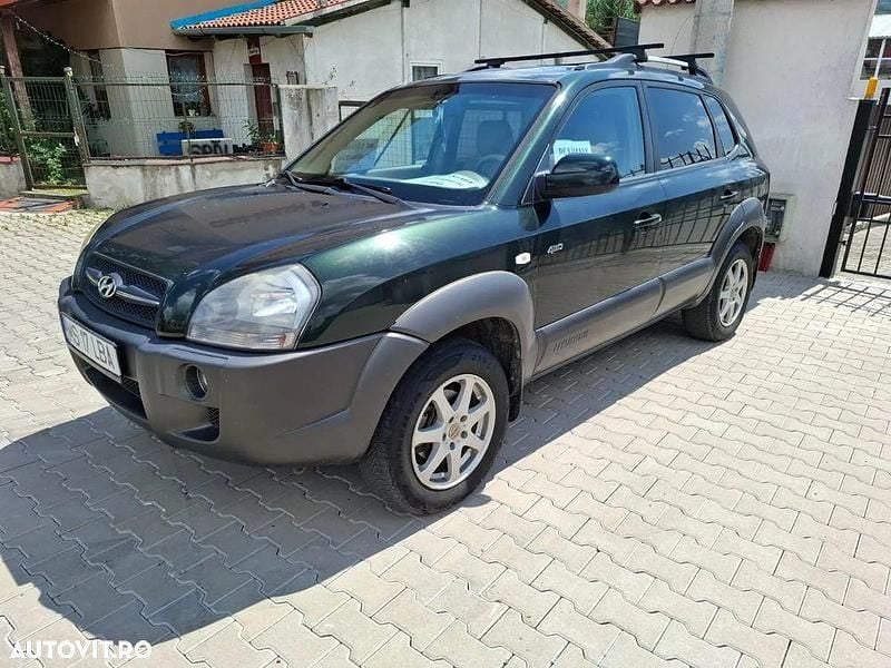 Culoareverde Utilizat 2005 Hyundai Tucson GLS SUV | 3.650 EUR (Preț OK) - Imagine 1/3