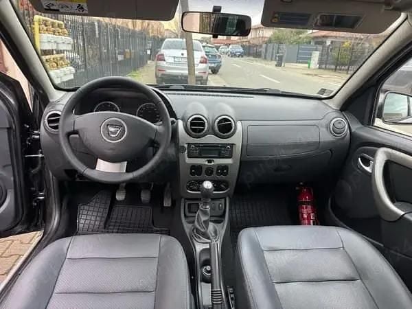 Second-hand Dacia Duster 90 CP (66 kW) 2012 Negru SUV