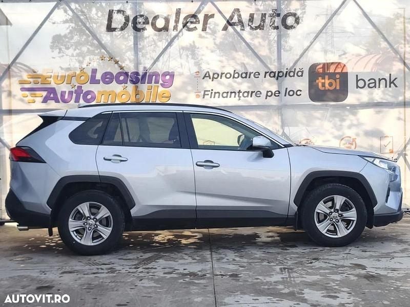 Second-hand Toyota RAV4 Luxury 175 CP (128 kW) 2022 Culoaregri SUV