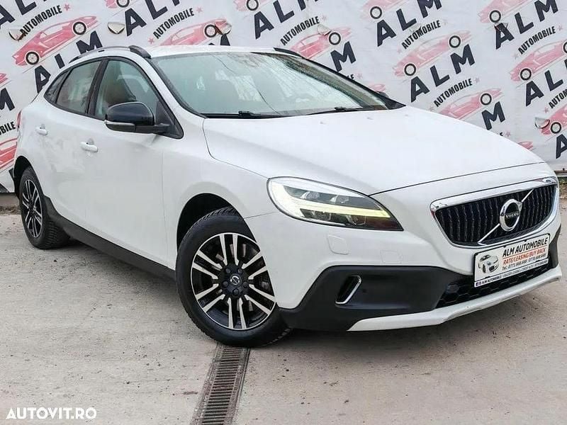 Culoarealb Utilizat 2019 Volvo V40 CC Summum Break | 11.990 EUR (Super Preț) - Imagine 1/4