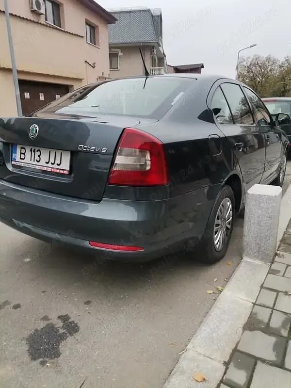 Utilizat 2013 Skoda Octavia Berlinǎ | 4.200 EUR (Preț bun) - Imagine 1/4