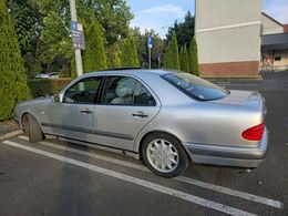 Mercedes E300