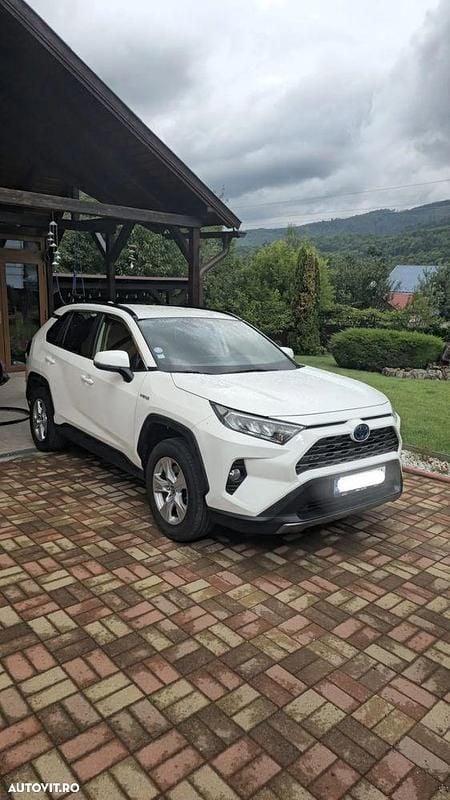 Culoarealb Utilizat 2020 Toyota RAV4 Hybrid SUV | 22.990 EUR (Preț OK) - Imagine 1/4