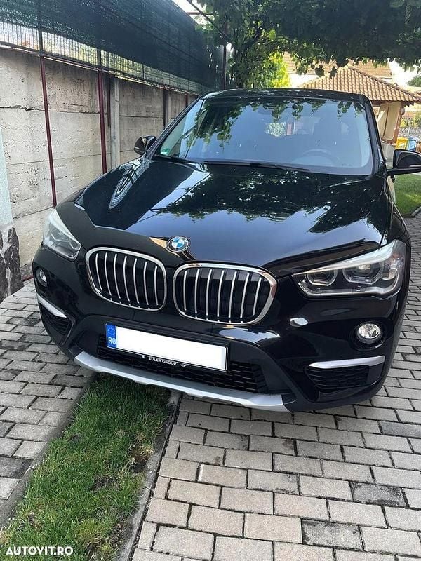 Negru Utilizat 2015 BMW X1 SUV | 13.700 EUR (Preț OK) - Imagine 1/4