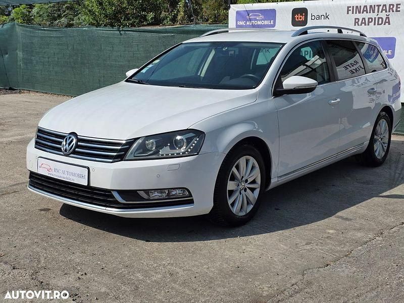 Alb Utilizat 2013 VW Passat Highline Break | 7.990 EUR (Puțin scump) - Imagine 1/4