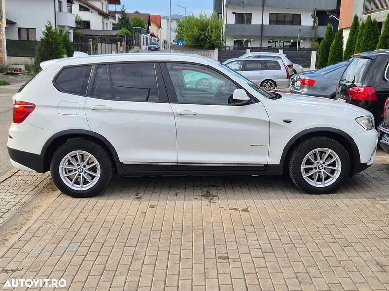Alb Utilizat 2012 BMW X3 SUV | 12.200 EUR (Puțin scump) - Imagine 1/4