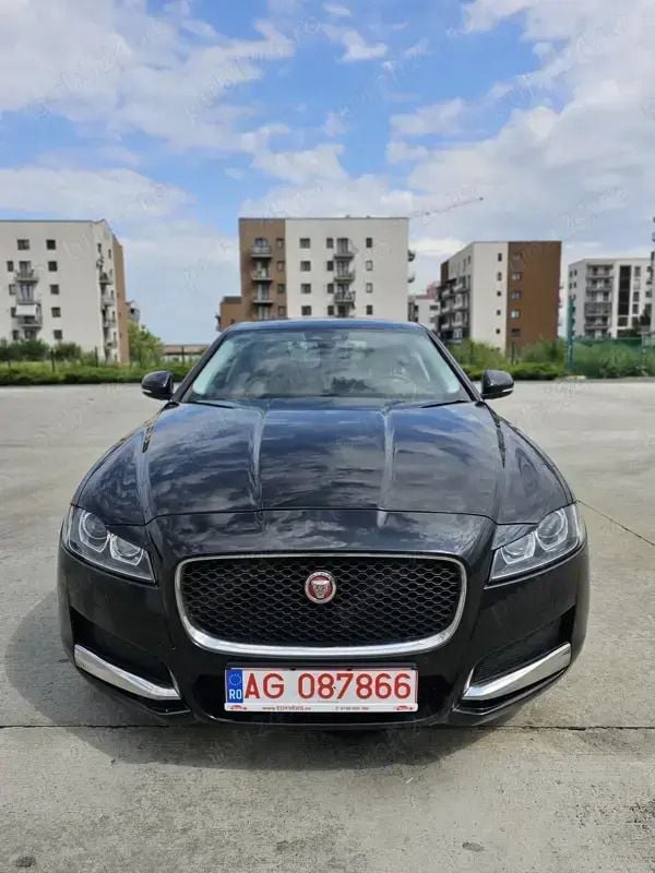 Negru Utilizat 2017 Jaguar XF Prestige Berlinǎ | 12.800 EUR (Preț OK) - Imagine 1/4