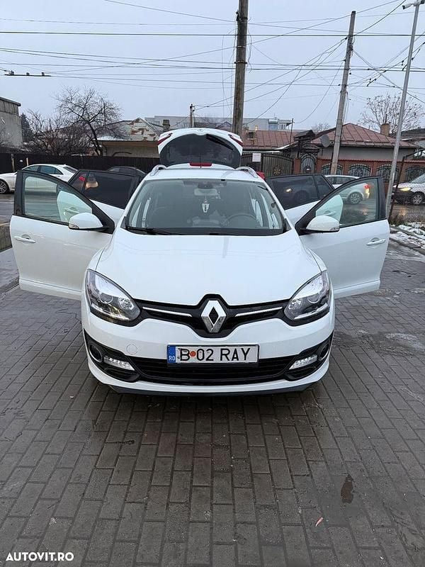 Culoarealb Second-hand 2014 Renault Mégane GrandTour Expression Break | 6.300 EUR (Preț OK) - Imagine 1/4
