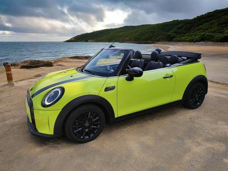 Utilizat 2023 Mini Cooper Classic Hatchback | 31.748 EUR - Imagine 1/1