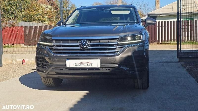 Second-hand VW Touareg 231 CP (169 kW) 2023 Culoaregri SUV