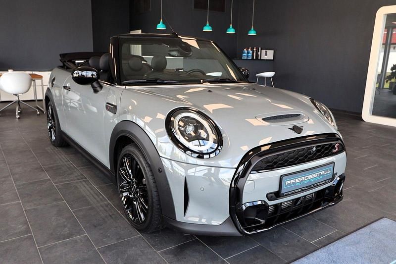 Utilizat 2022 Mini Cooper S Classic Hatchback | 28.825 EUR (Puțin scump) - Imagine 1/1