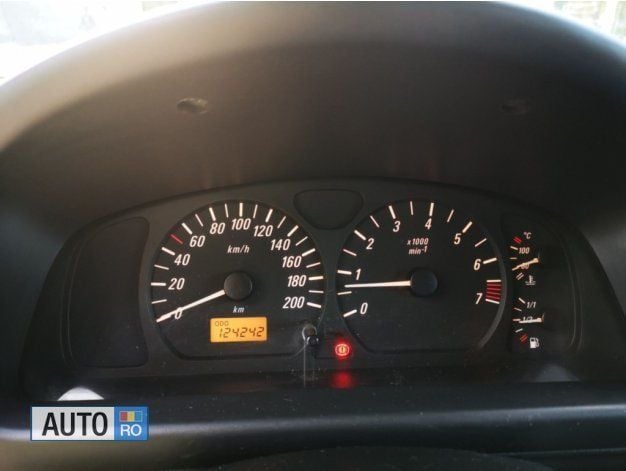 Second-hand Opel Agila 75 CP (55 kW) 2003 Galben Hatchback