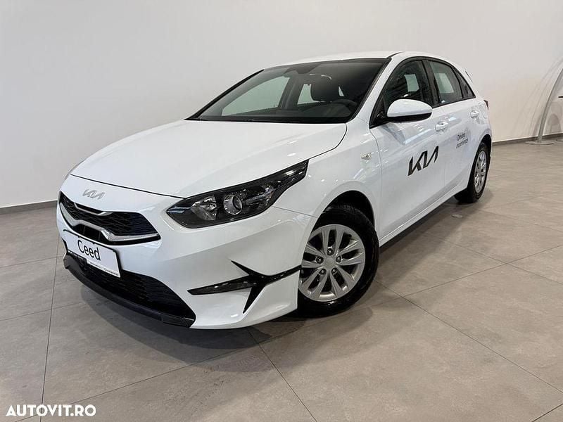 Nouă Kia Ceed Best 140 CP (102 kW) 2025 Culoarealb Hatchback