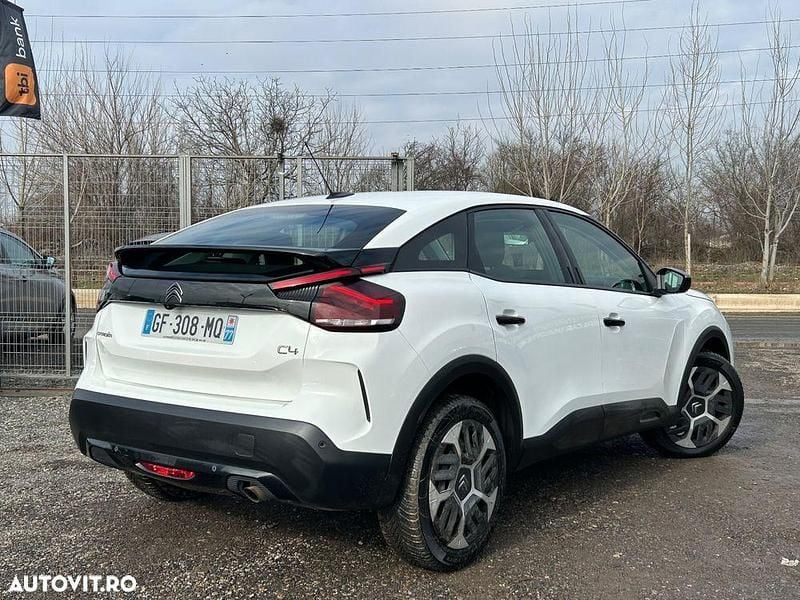 Second-hand Citroën C4 Feel 110 CP (80 kW) 2022 Culoarealb Hatchback