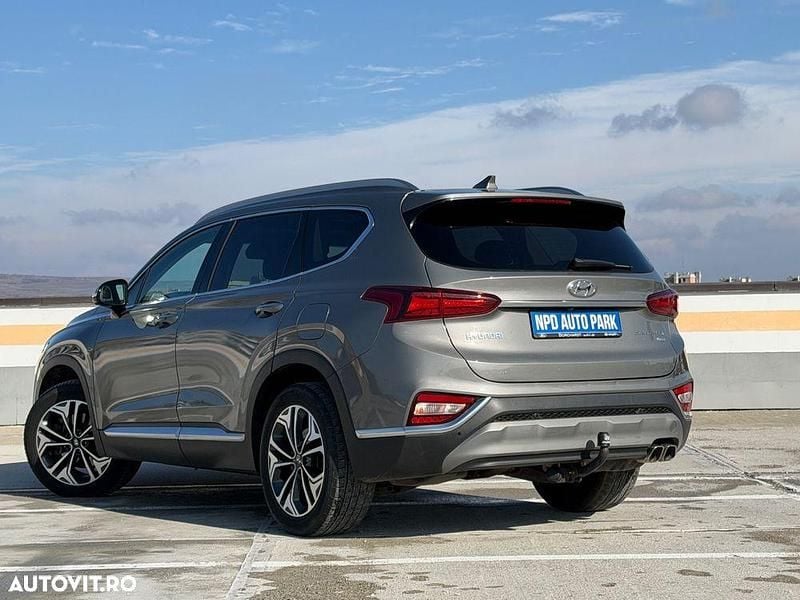 Second-hand Hyundai Santa Fe Premium 200 CP (147 kW) 2019 Culoaregri SUV