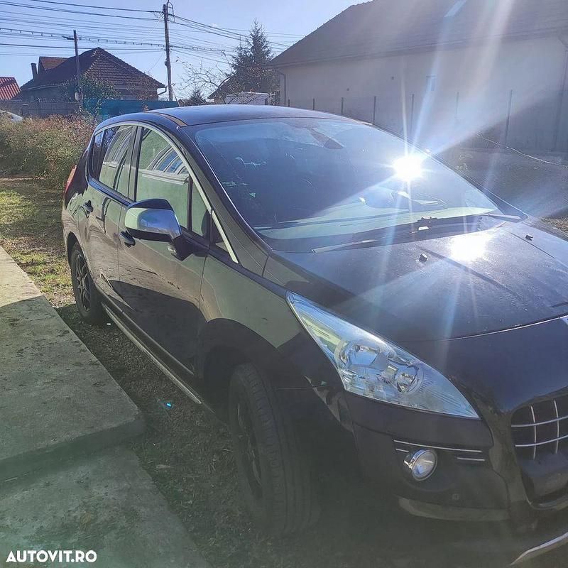 Negru Utilizat 2011 Peugeot 3008 SUV | 4.600 EUR (Preț OK) - Imagine 1/4