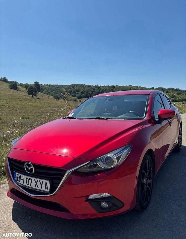 Culoarerosu Utilizat 2016 Mazda 3 Hatchback | 7.750 EUR (Preț bun) - Imagine 1/4