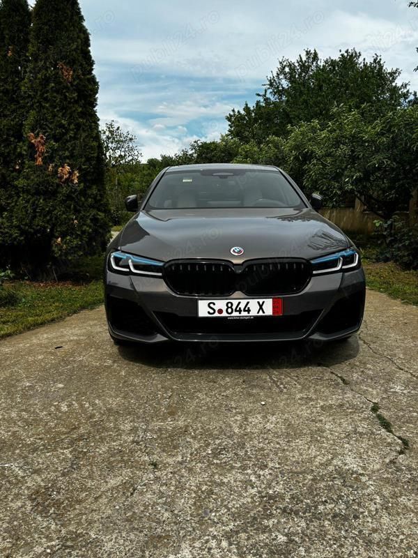 Argintiu Utilizat 2023 BMW 530e M Sport Berlinǎ | 65.000 EUR - Imagine 1/4
