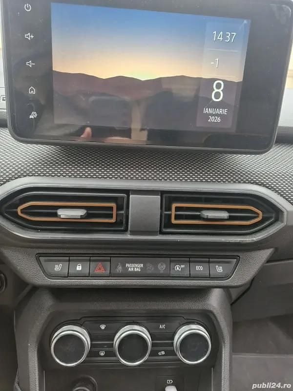 Portocaliu Utilizat 2022 Dacia Sandero Stepway Hatchback | 11.500 EUR (Preț OK) - Imagine 1/4