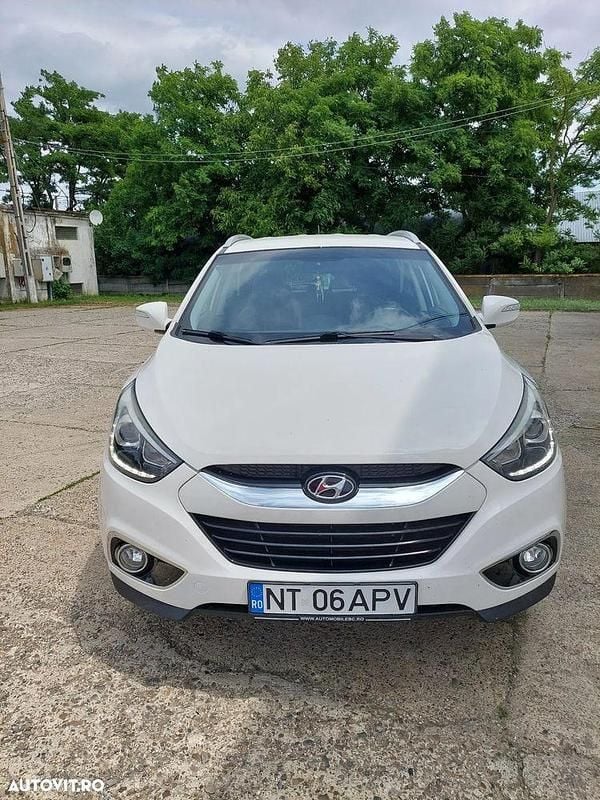 Alb Utilizat 2014 Hyundai ix35 Premium SUV | 9.950 EUR (Preț OK) - Imagine 1/4