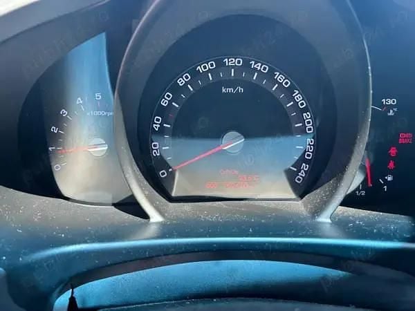 Maro Utilizat 2012 Kia Sportage SUV | 7.000 EUR (Preț bun) - Imagine 1/4